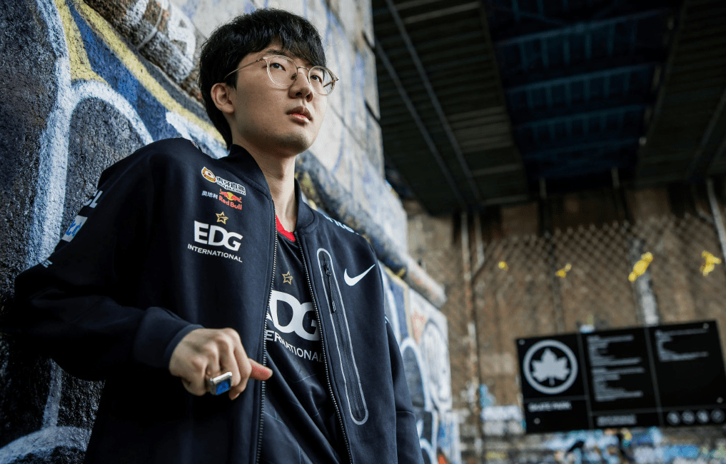 DK绝杀EDG，Keria关键团战开团秒人峡谷大战八强赛，强势挺进下一轮