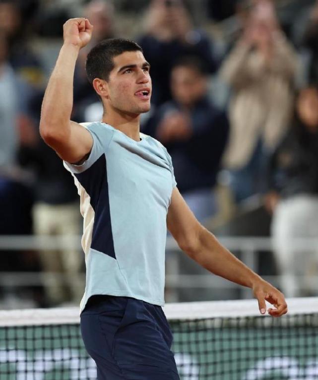 开云体育APP下载-EG轻取FPX，Tarzan线上压制力十足强强对话四强赛，强势挺进下一轮