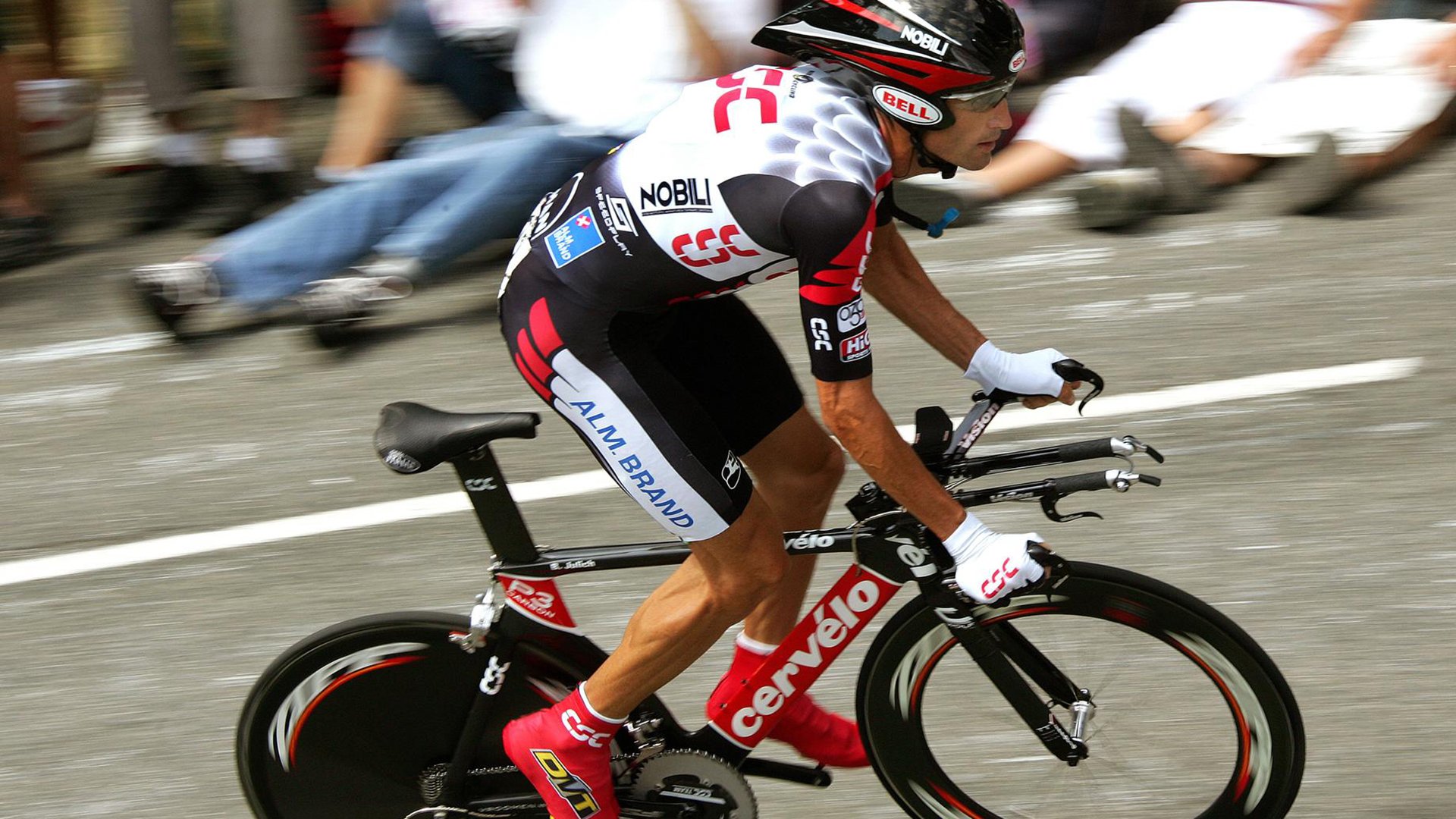 赛场上的魔术师与战士，莫兰特的掌控力与深圳队的逆袭启示